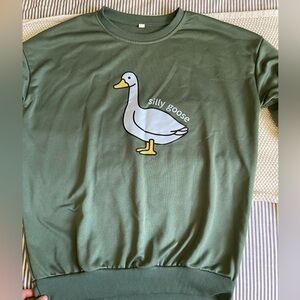 Women’s silly goose sweater shirt- Medium